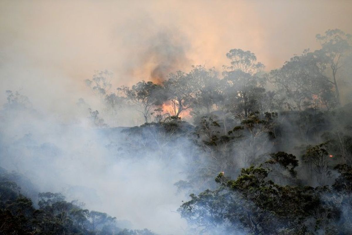 Amid massive bushfires, Australia issues new warning as death toll climbs to 27