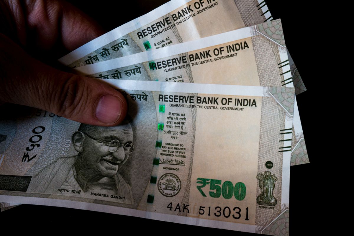 CBI raids Govt accountant’s residence in Imphal, recovers cash