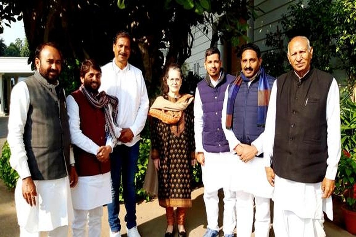 Rajasthan: 6 ex-BSP MLAs formally join Congress