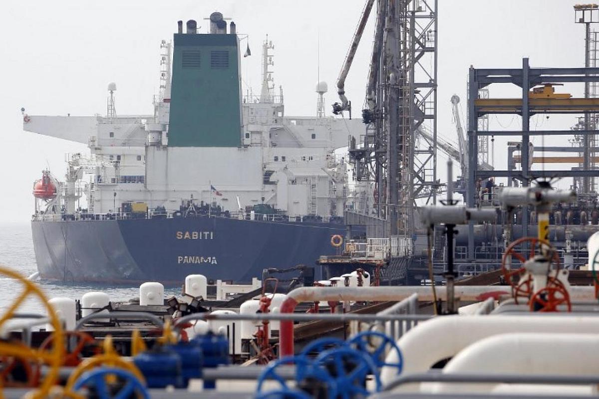 Crude oil futures slip by 0.17% on easing tensions in Middle East