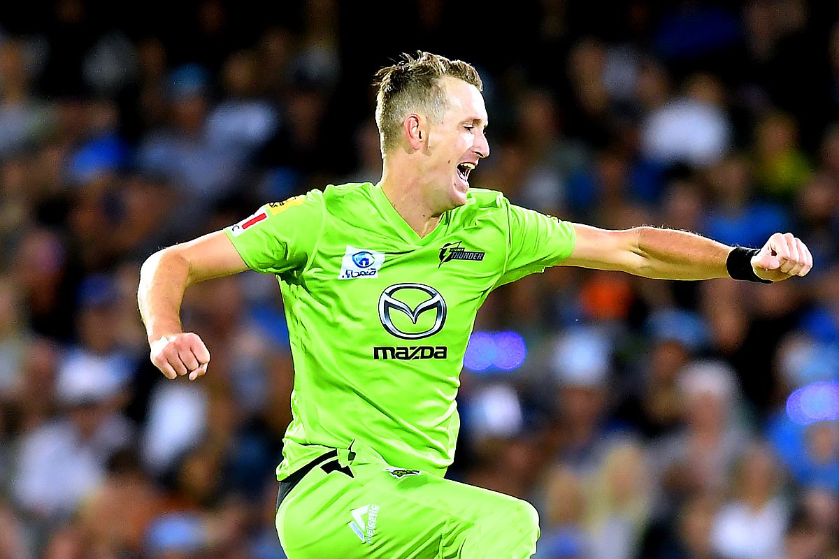 Big Bash League: Chris Morris attempts ‘fake-mankad’ on Marcus Stoinis
