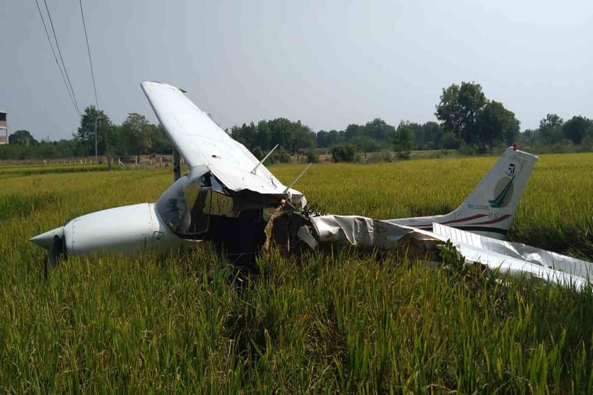 4 killed in plane crash at Corona municipal airport in California