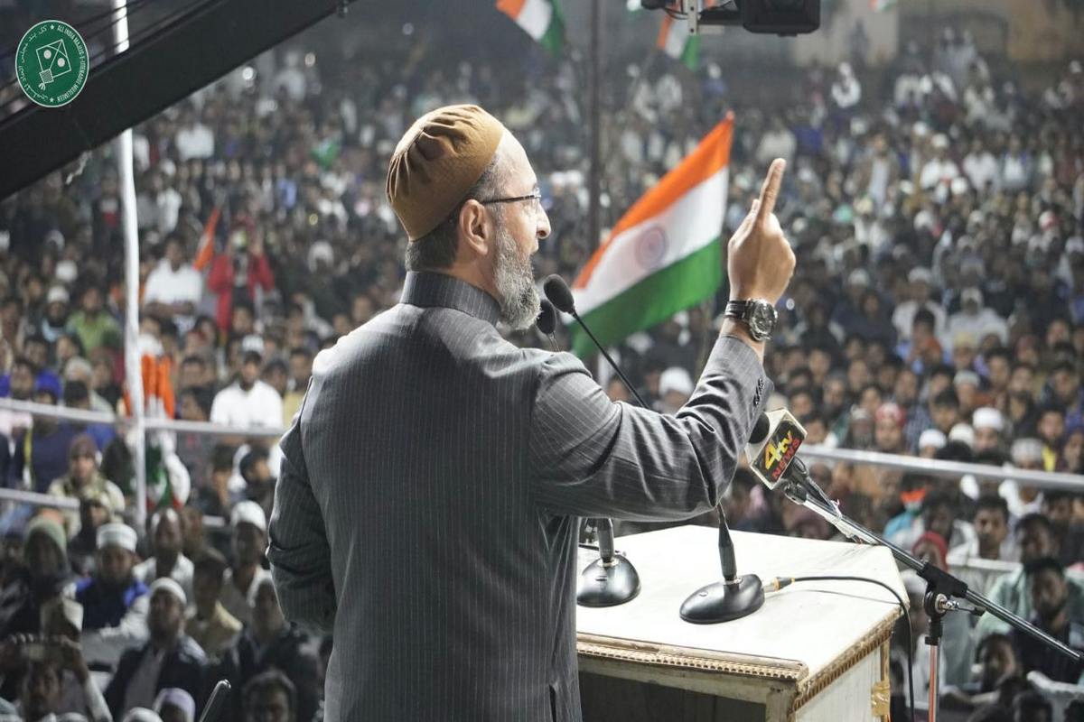 ‘In solidarity with brave students of JNU’: Owaisi on campus violence