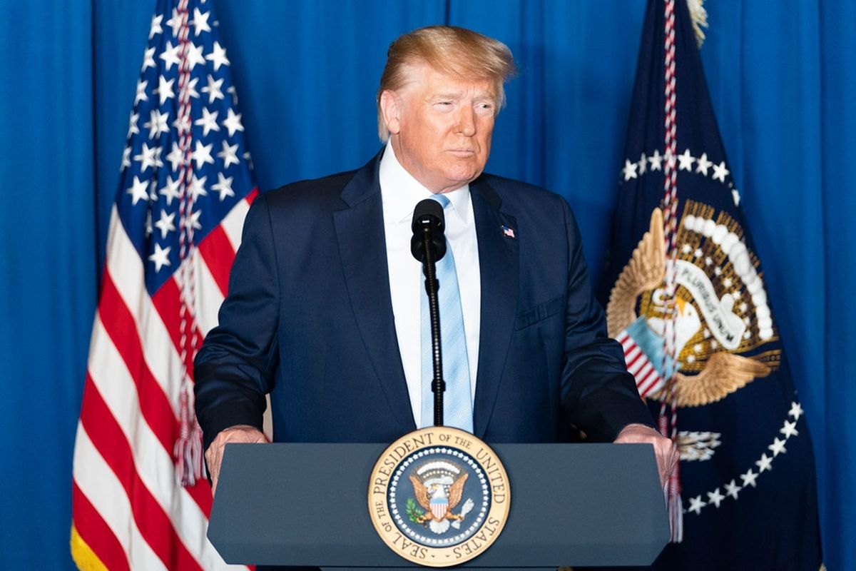 Bill Clinton prosecutors to defend Trump in impeachment
