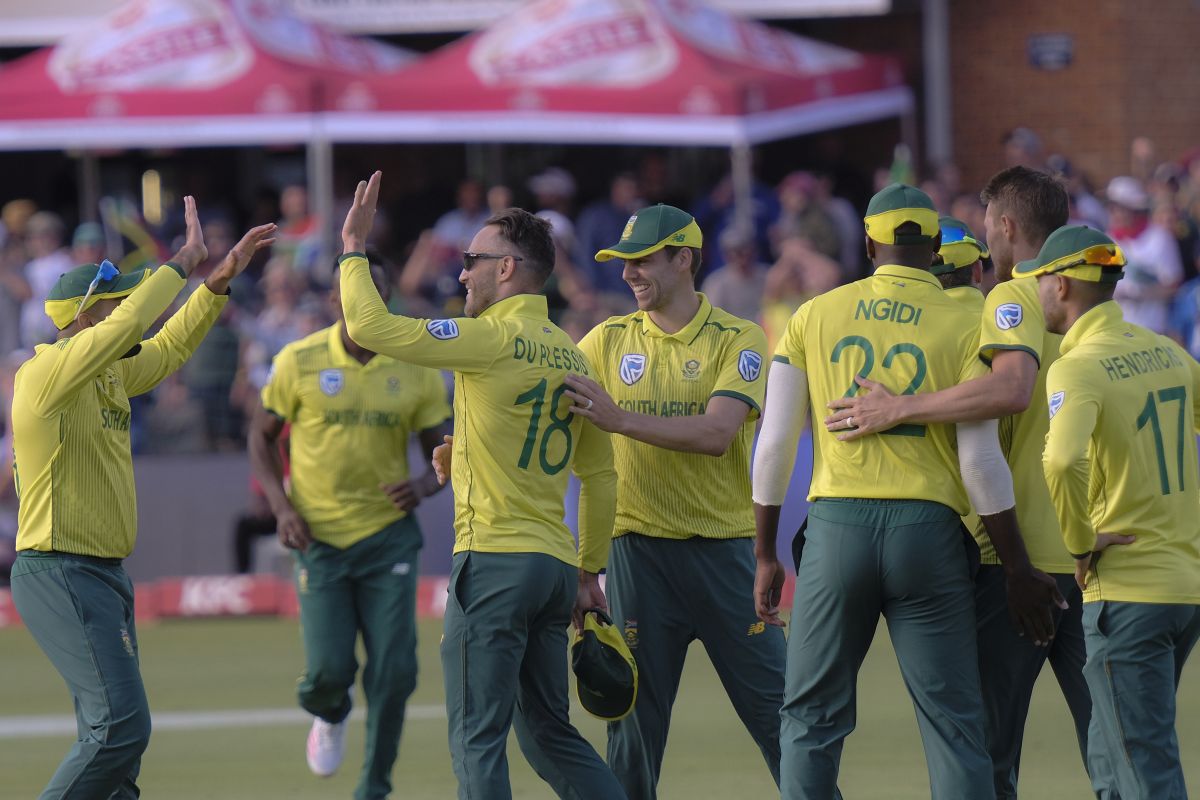 South Africa opt to bowl against Australia in T20I series decider