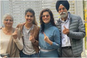 Delhi Elections 2020: Taapsee Pannu casts vote with family