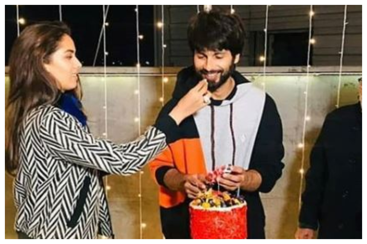 Watch | Shahid Kapoor gives epic reaction to ‘Jersey 400 crore’ birthday cake