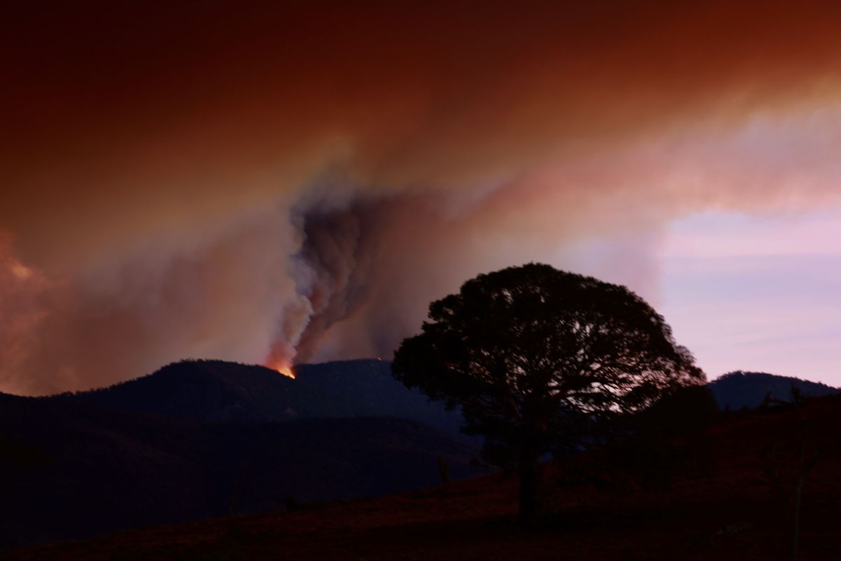 Residents asked to seek shelter in Canberra region