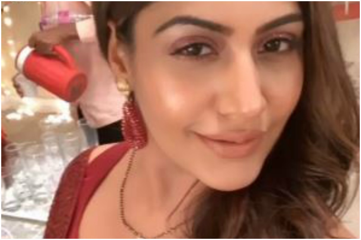 Sanjivani star Surbhi Chandna proves ‘red is love’, shares selfie from sets