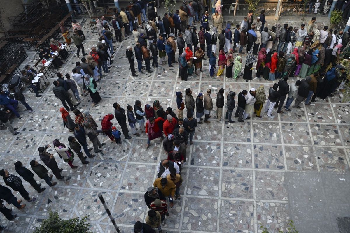 62.59% final voter turnout in Delhi election, EC rebuts AAP’s allegation of EVM tampering