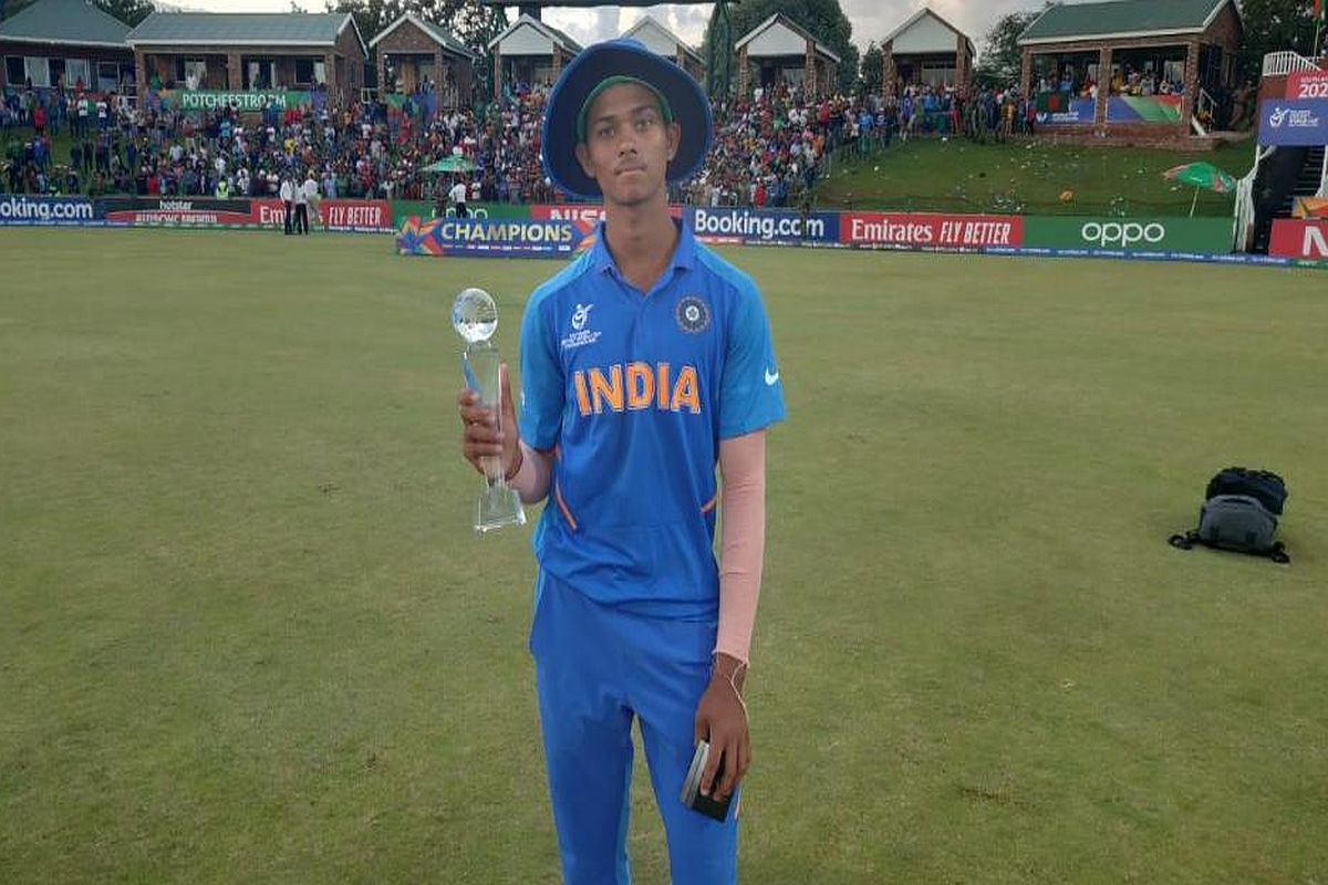 Icc U19 World Cup Final Heartbroken Hero Yashasvi Jaiswal Finds Moral Support From Father The Statesman