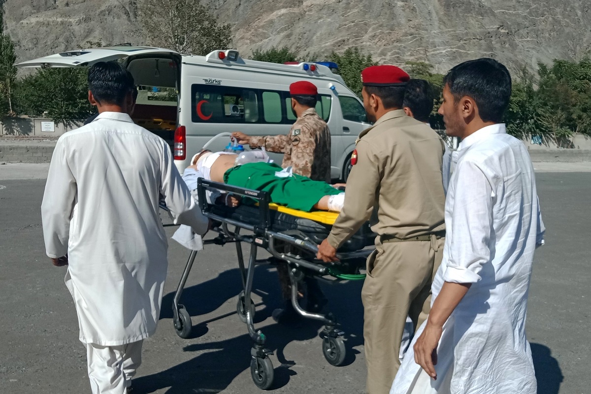 20 dead in train-bus collision in Pakistan, several injured