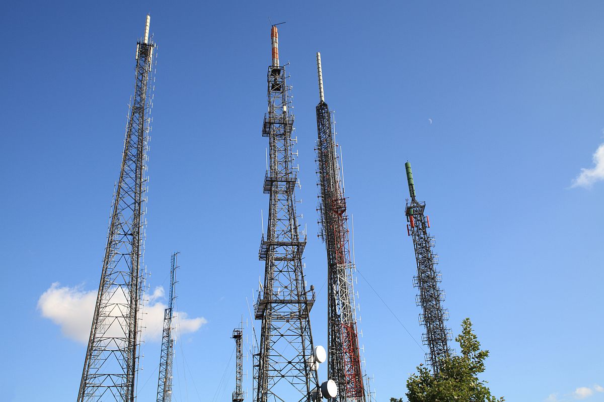 ‘Not a penny paid’: SC raps telecom firms over AGR, warns of contempt, summons top executives