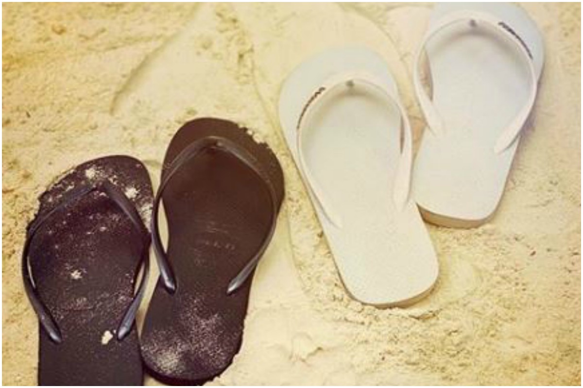 Deepika Padukone shares yet another pic from their beach vacay