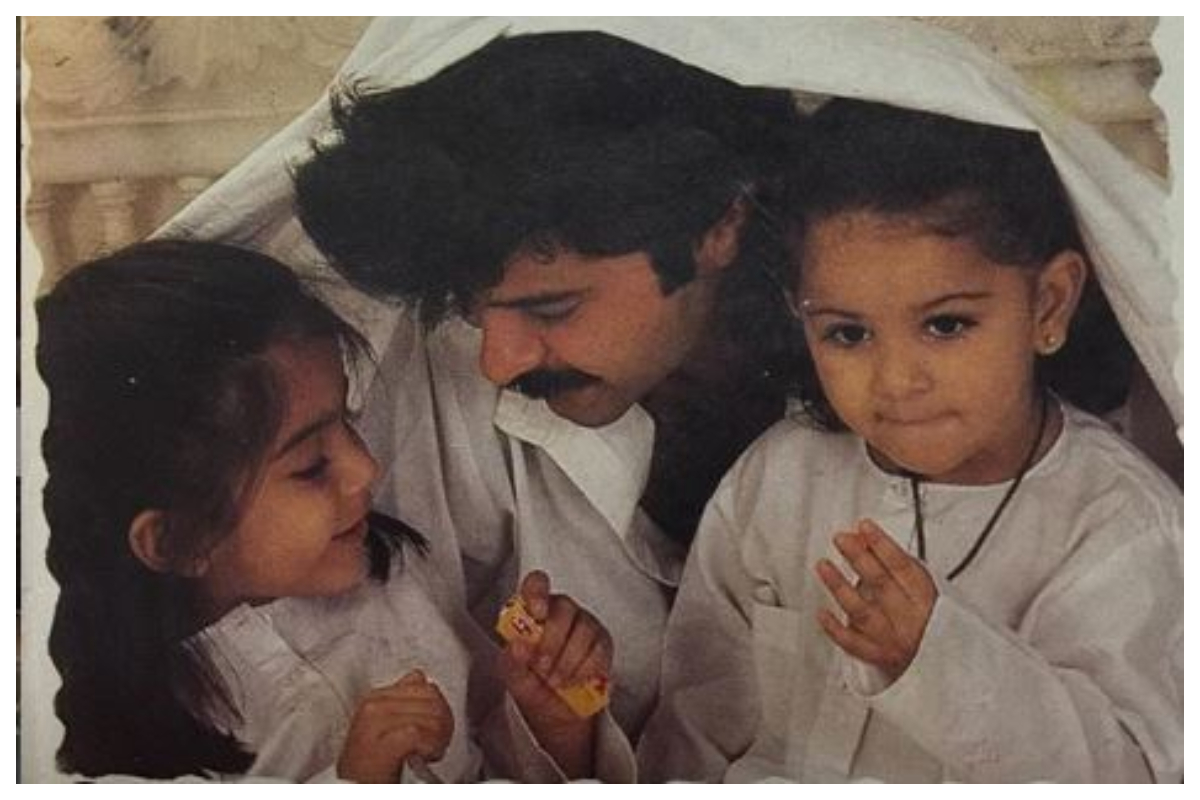 Self-Isolation: Sonam Kapoor misses father Anil Kapoor and sister Rhea; shares throwback photo