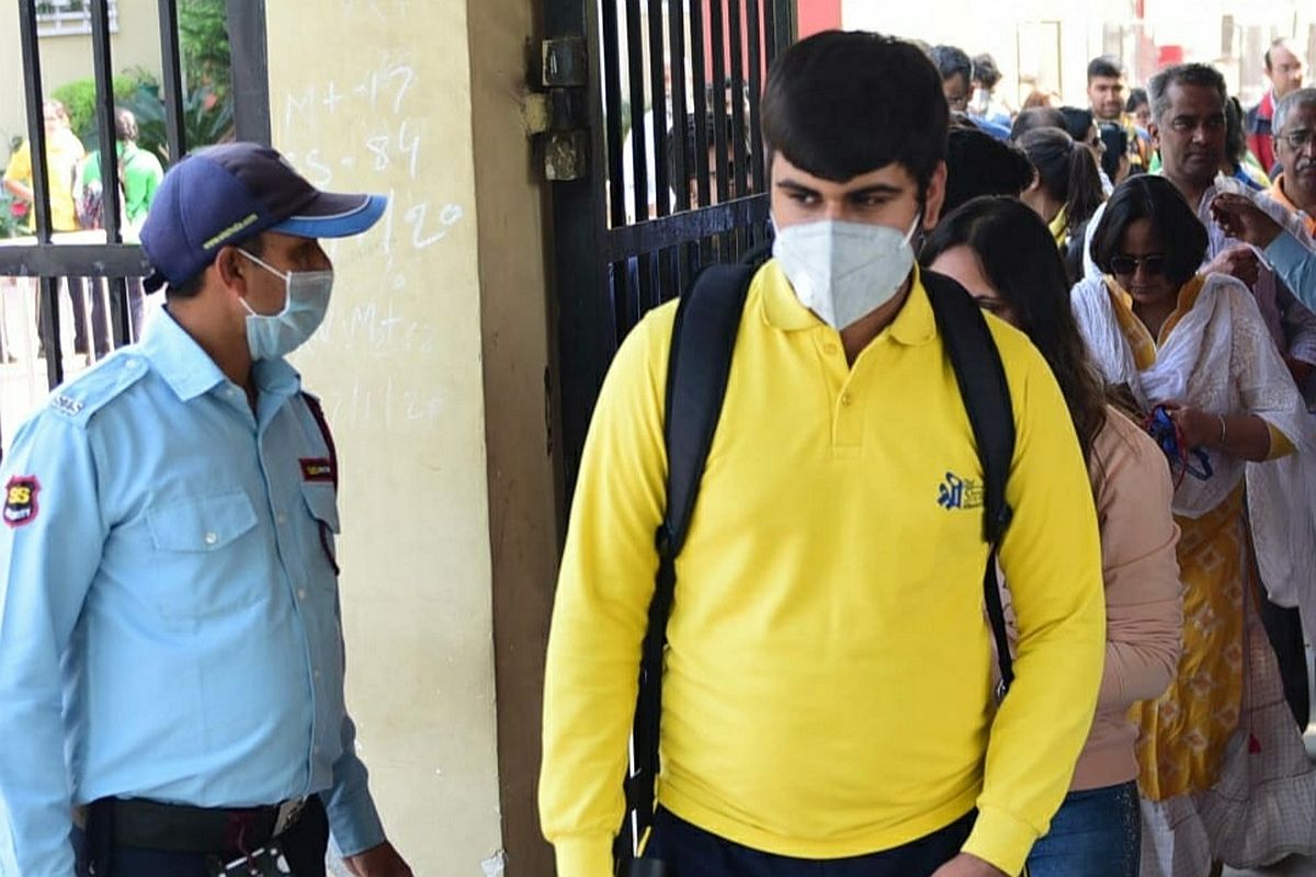 40 active Coronavirus cases, 3 recovered, over 8 lakh passengers screened: Health Ministry