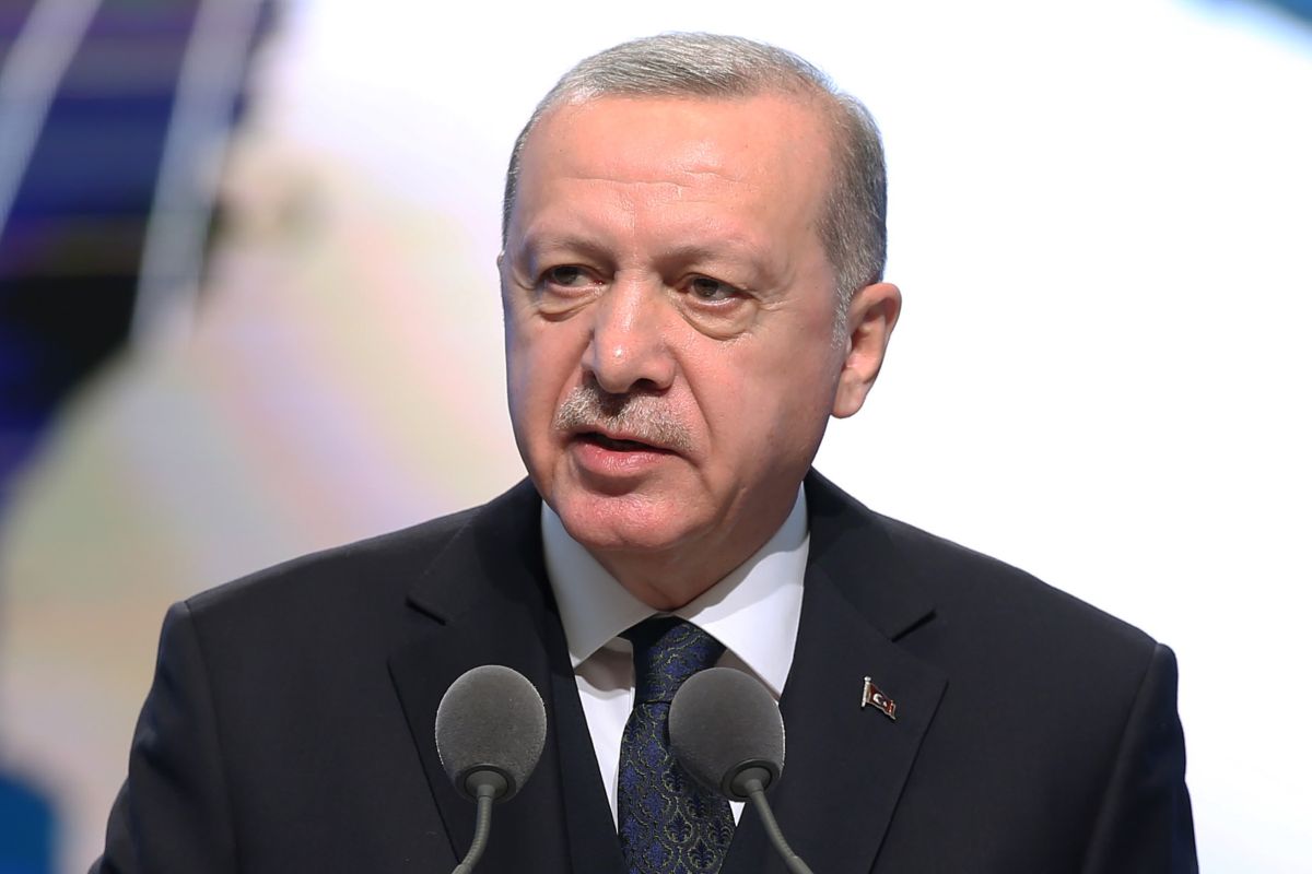 Thousands of migrants have crossed to EU from Turkey: President Erdogan
