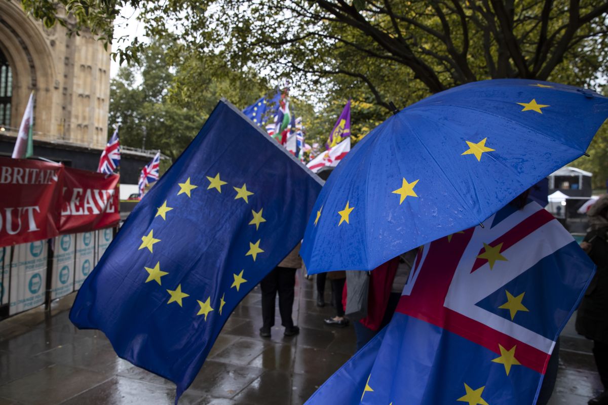 European Union, UK start post-Brexit negotiations