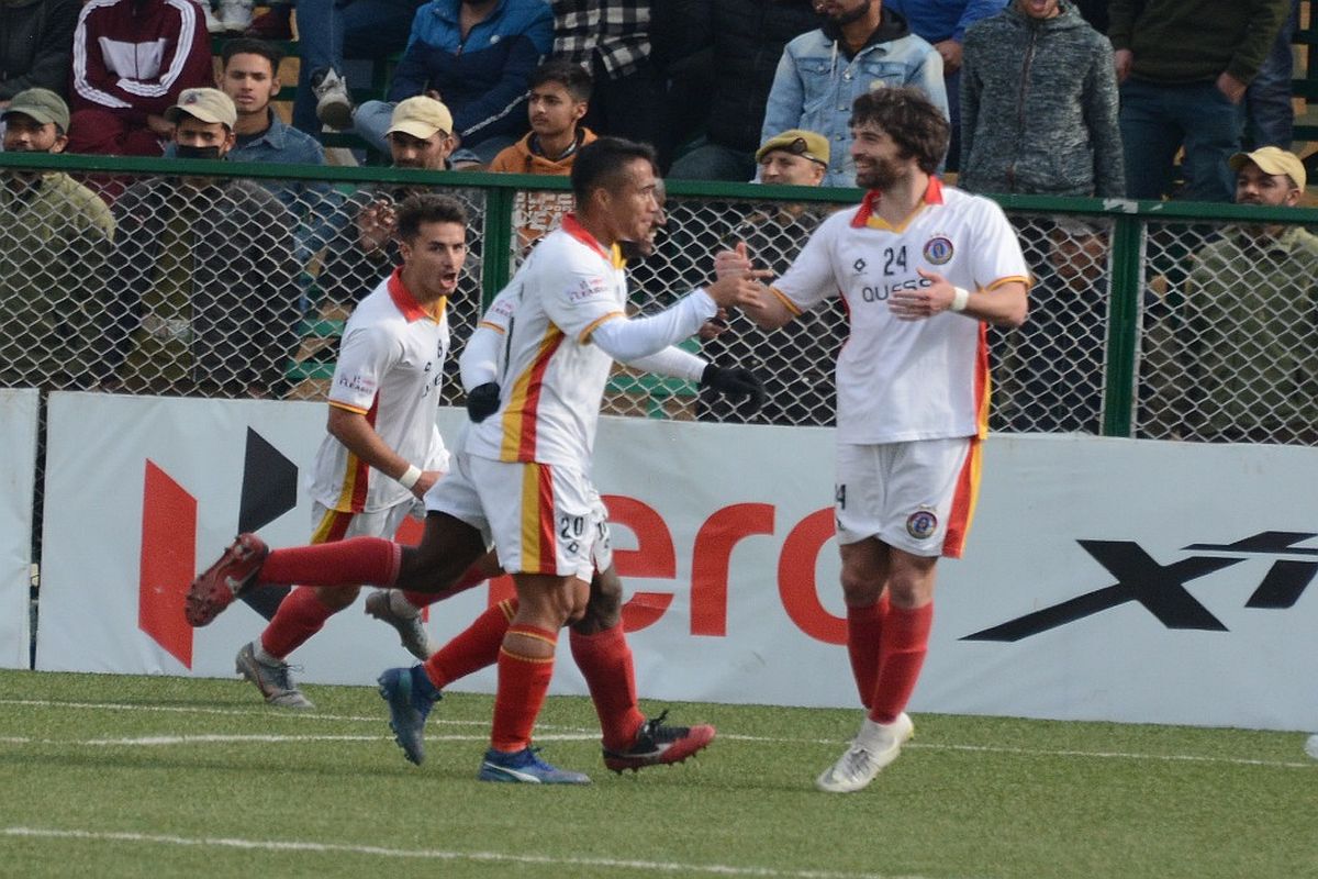 I-League: East Bengal scrape past 10-man Real Kashmir in ill-tempered clash