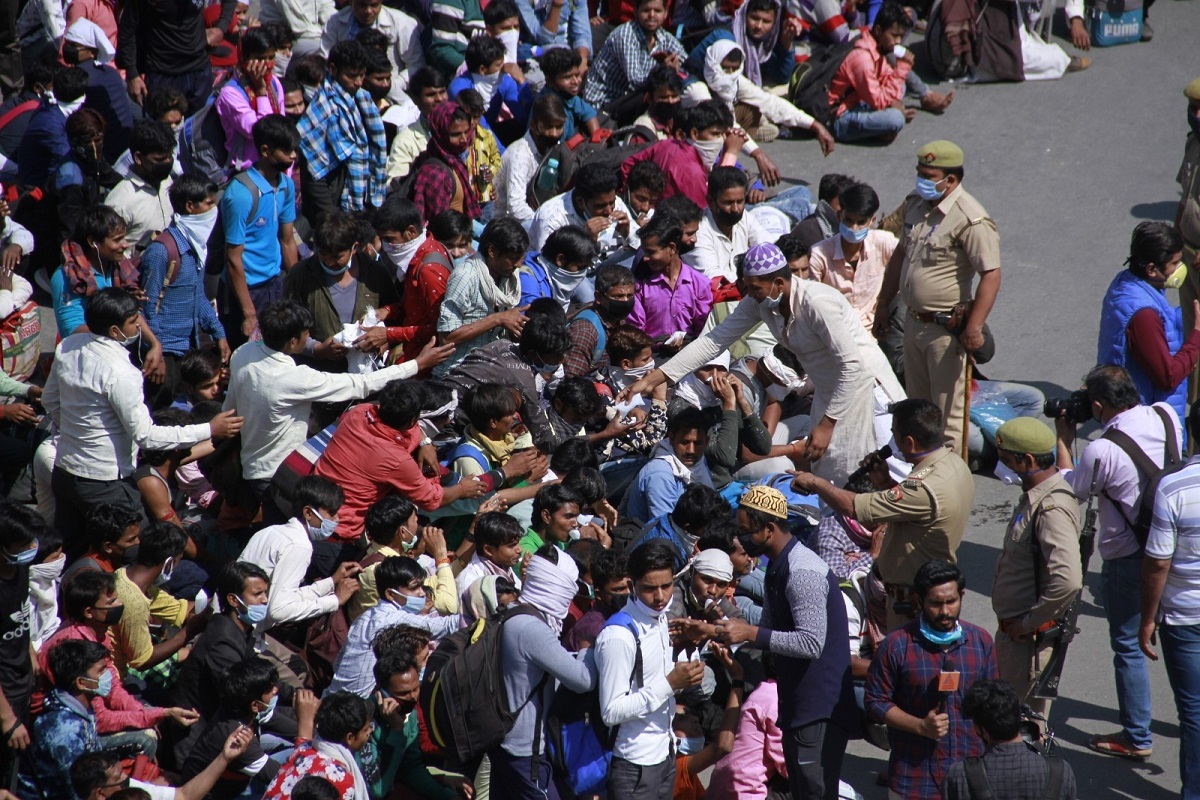 Coronavirus lockdown: Migrant workers in Kerala stage protest, want to go back home