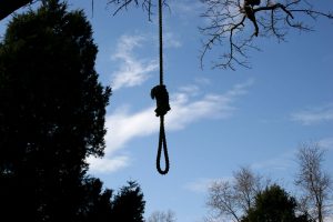 Farmer found hanging from tree in UP’s Banda; police suspects suicide due to financial crisis
