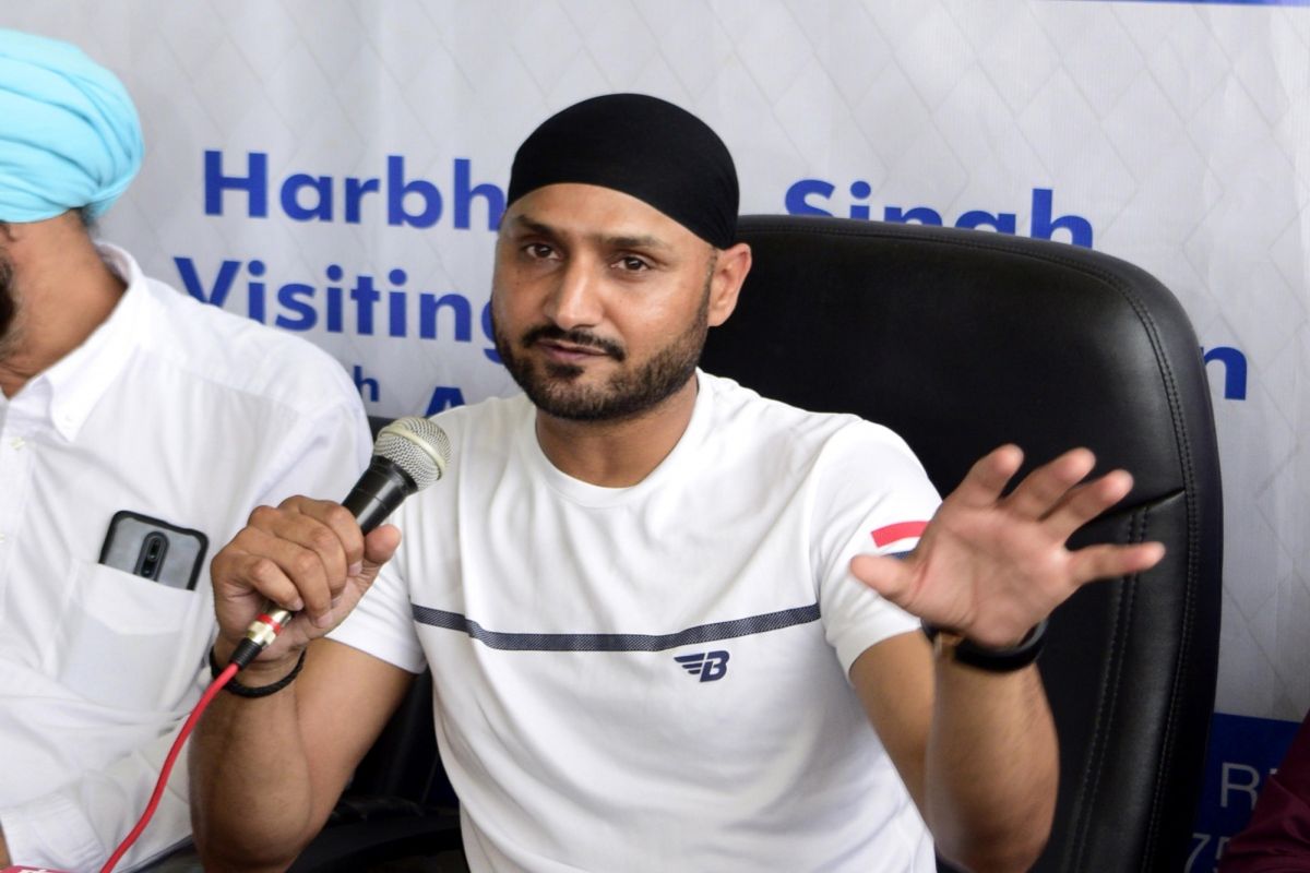 How are we going to find a cure for stupidity: Harbhajan Singh fumes after crackers cause fire in Jaipur