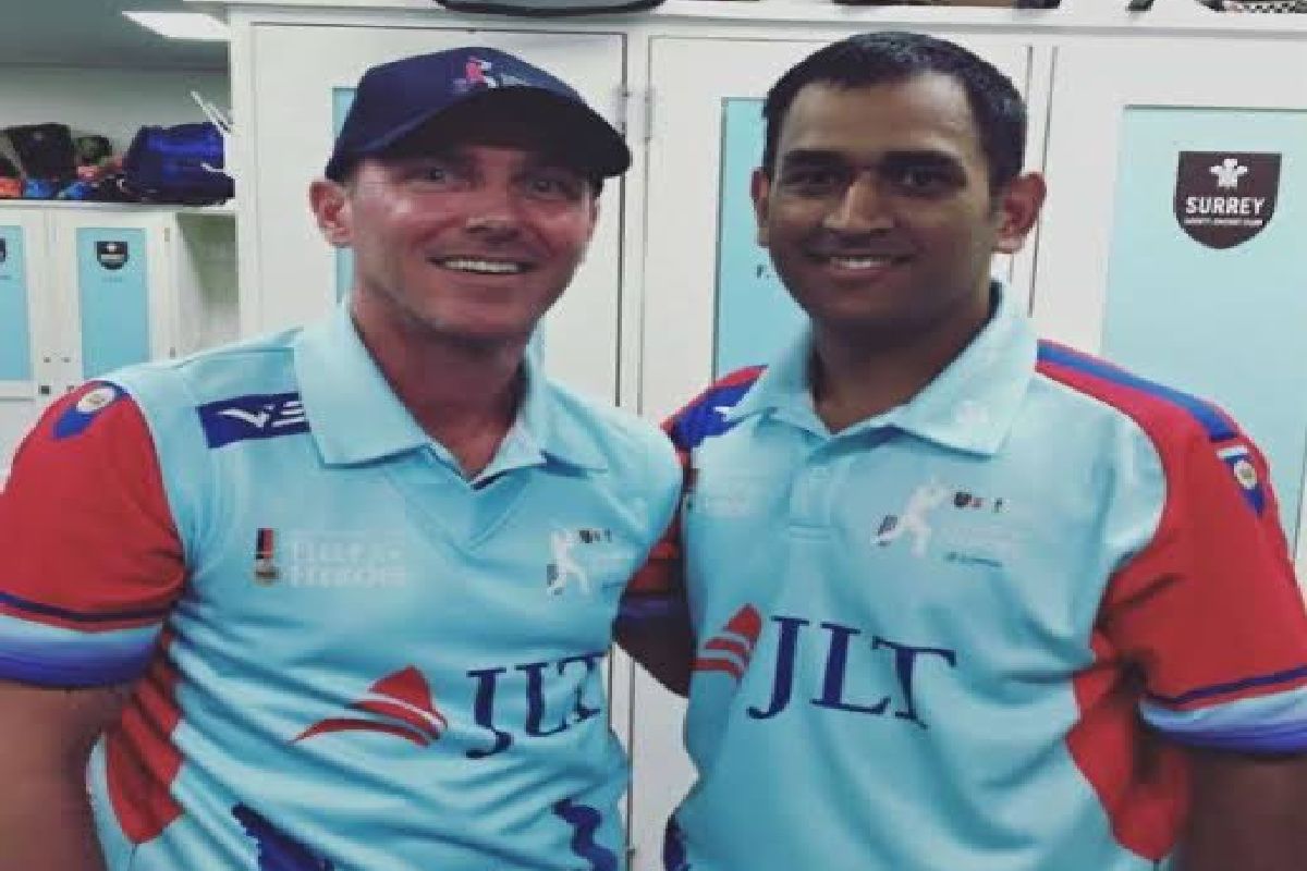 Damien Martyn shares old pic with ‘champion’ MS Dhoni