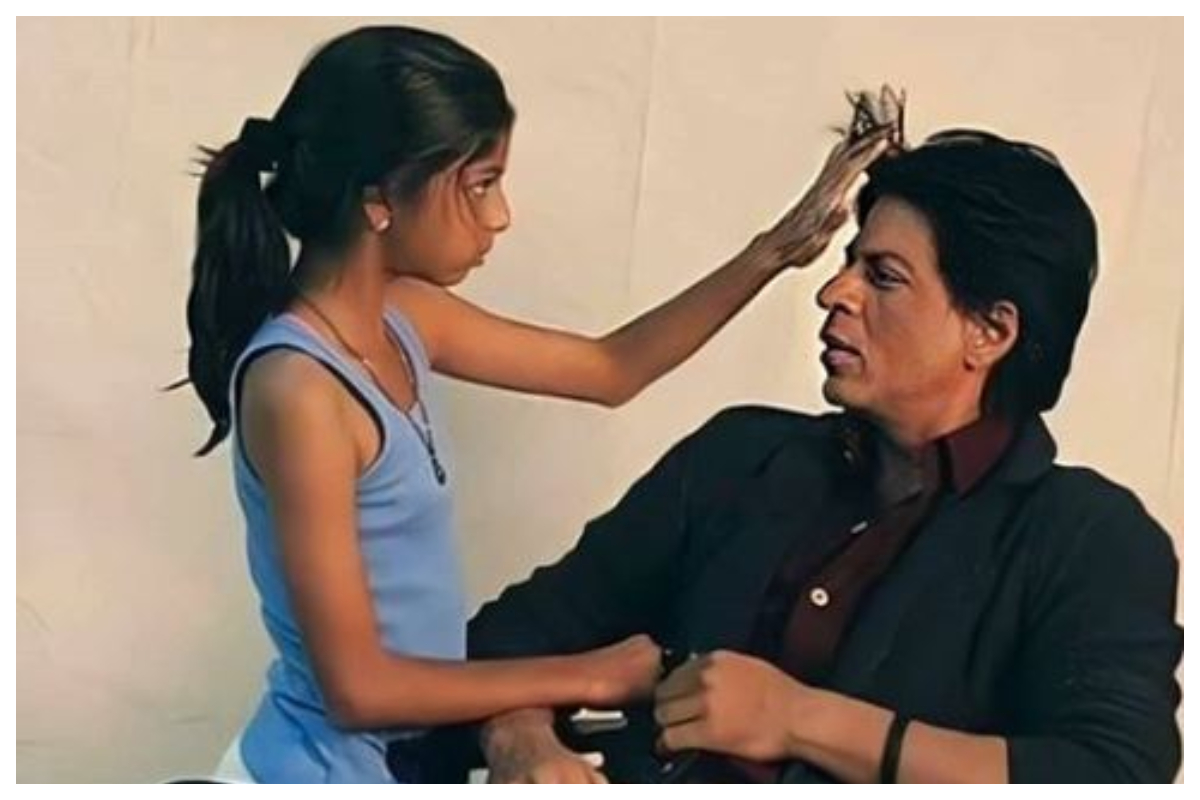 Here’s when Shah Rukh Khan’s daughter Suhana Khan turns hair stylist for her father