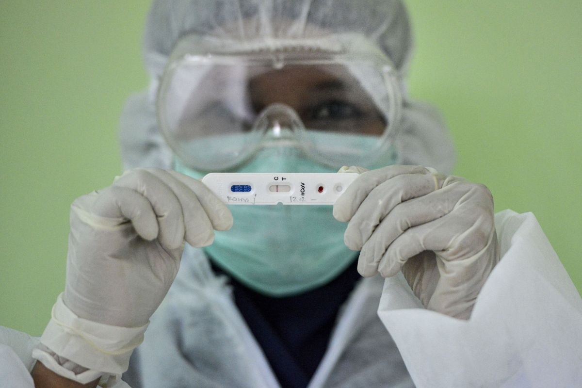 Recovery from coronavirus may not provide immunity, experts warn