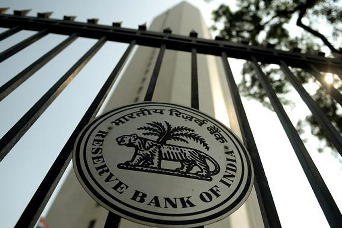 RBI sells net $4.05 bn of US dollars in March in spot market