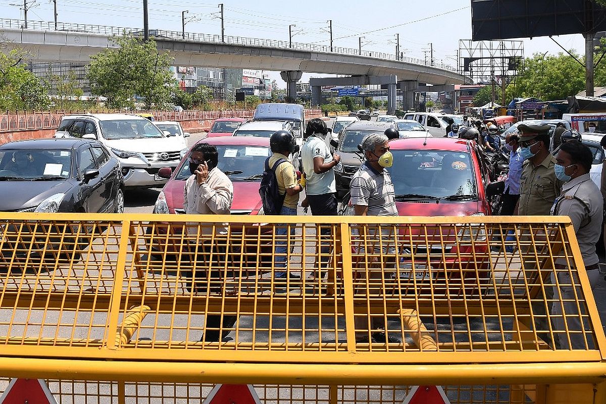 Traffic jam at Delhi-Gurugram border as police check vehicles
