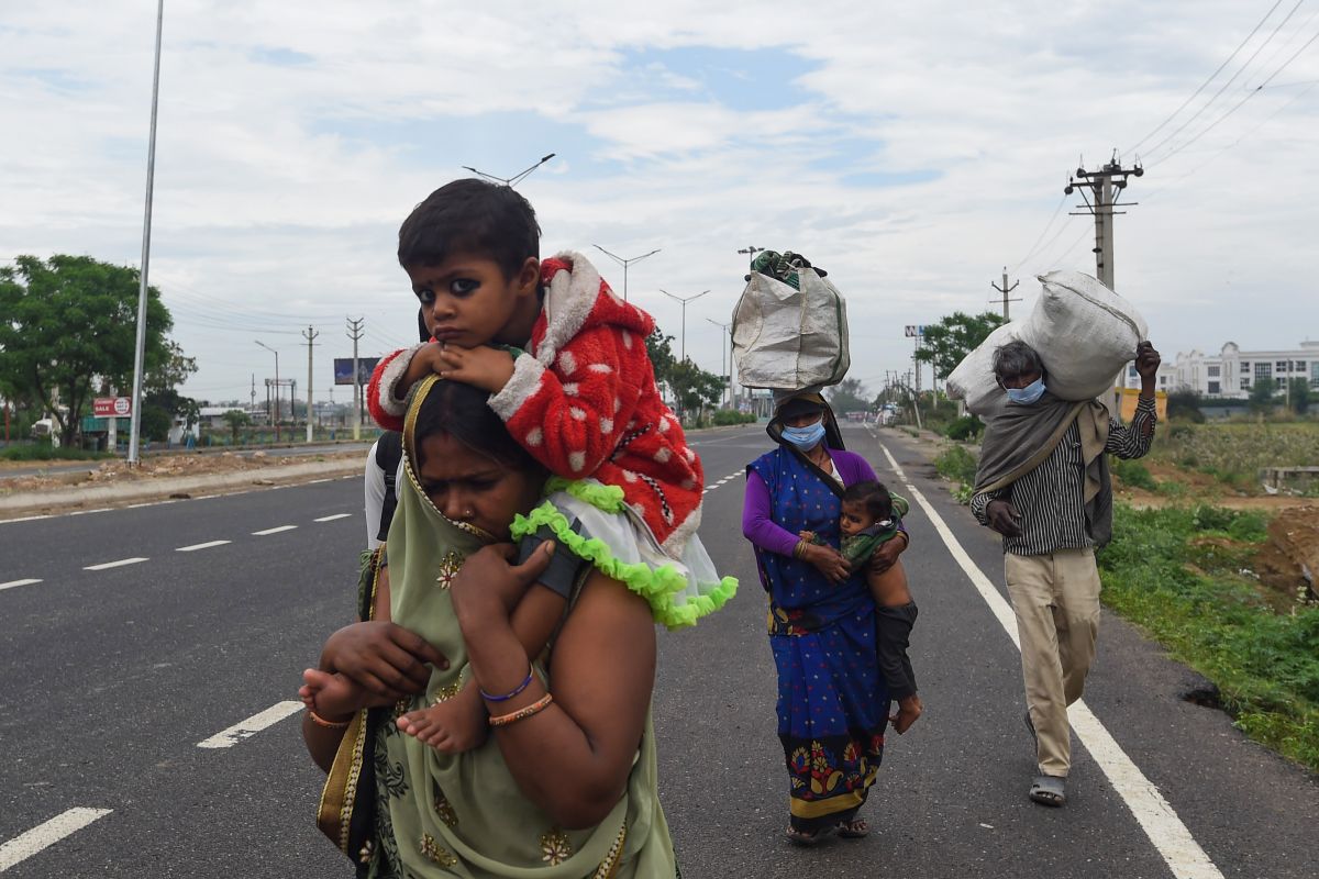 With ‘gross violation’ of rights, state has failed to protect the poor: NHRC on migrant crisis
