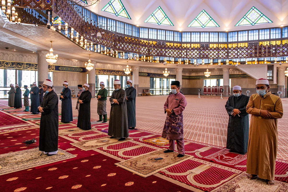 Places of worship in Malaysia reopens after nearly 2 months