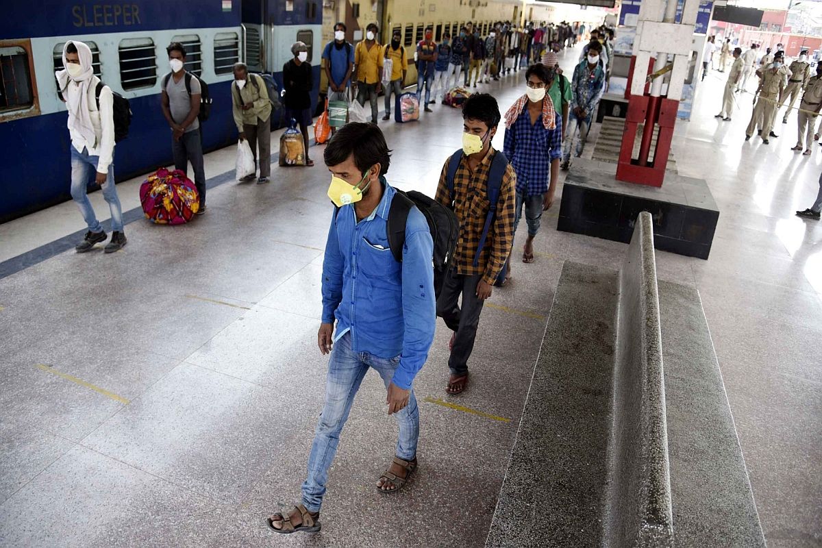 ‘Train should reach station as announced’: Shiv Sena’s reply to Piyush Goyal’s tweets