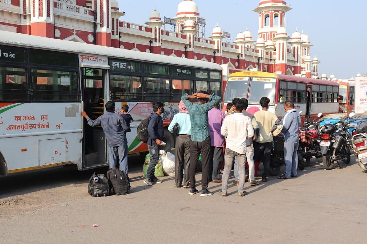 UP to employ migrants reaching home for making 10,000 km roads under MGNREGA, PMGSY