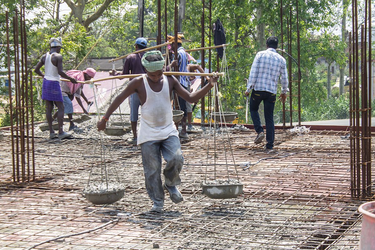 Mixed payment mode for MGNREGS wages to continue till March 31