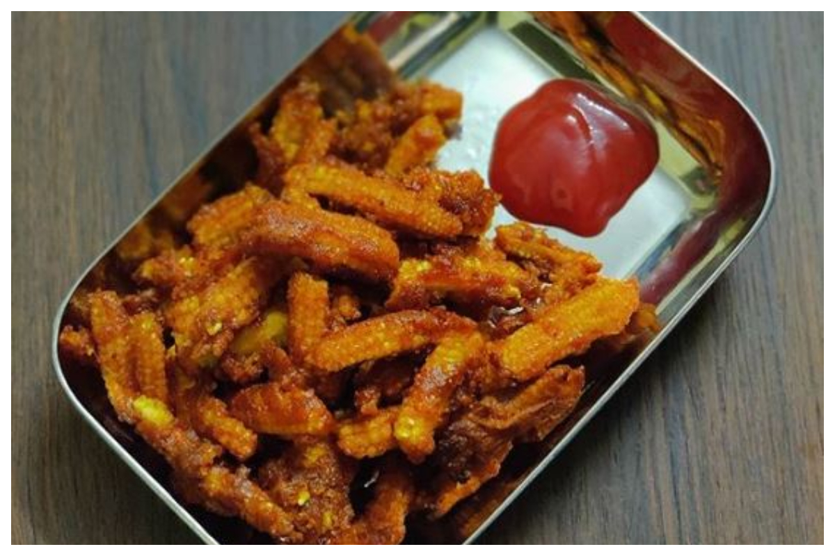 Kurkure baby corns with hot garlic – tomato sauce