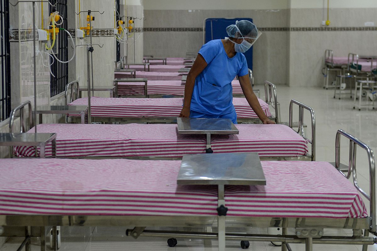Doctors warn against ‘mixing’ COVID-19 patients with others as Delhi govt orders 20% beds in private hospitals