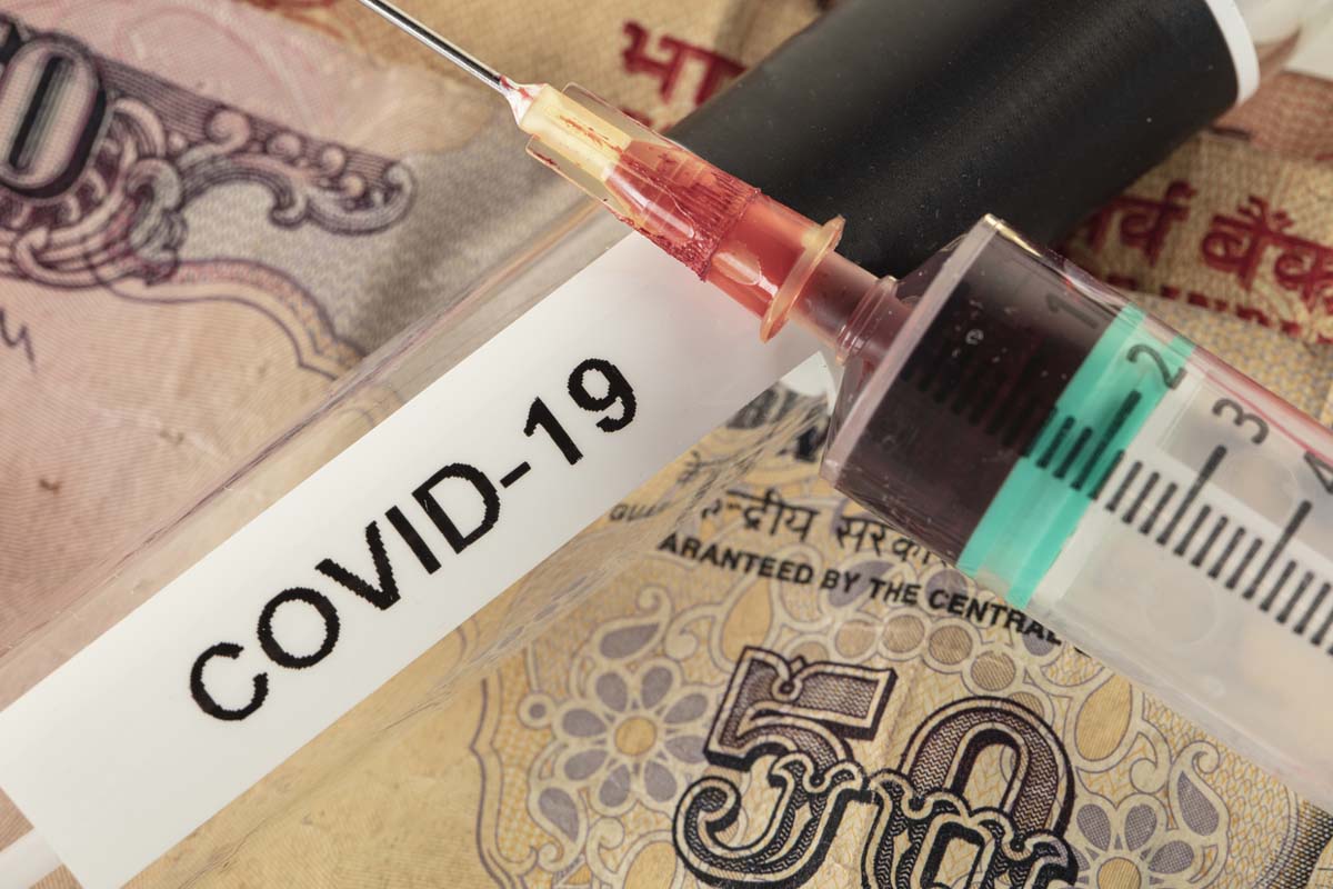 Traders fret about virus spread through notes