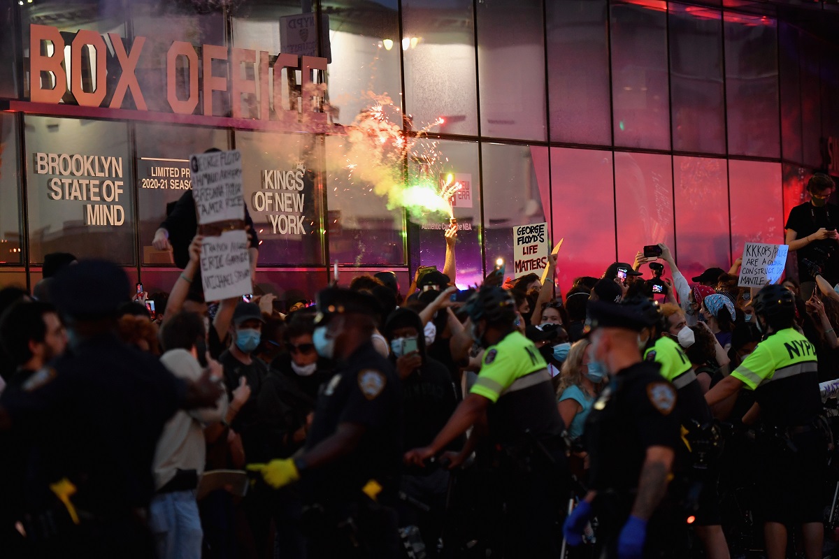 George Floyd’s death: New York extends curfew till Sunday to curb violence, looting amid protests