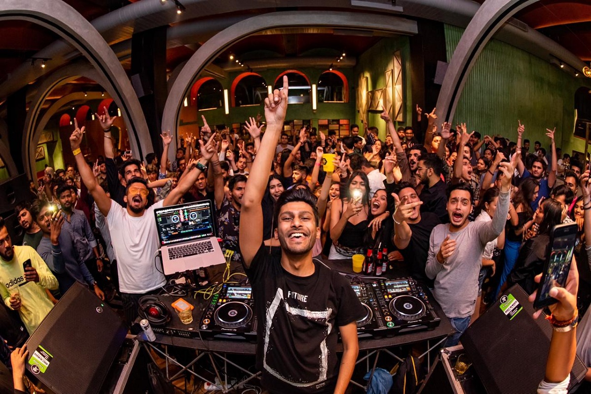 DJ Shiva Manvi turns every gig into reinvented nightlife experience