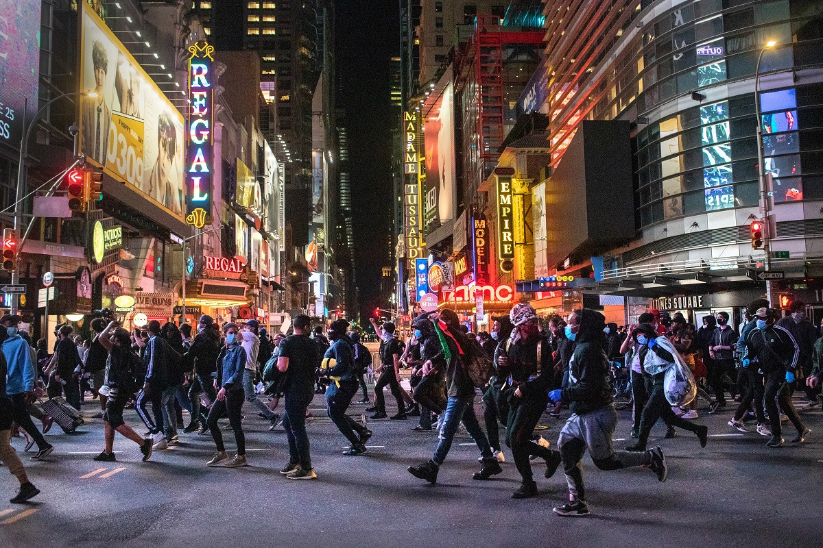 George Floyd’s death: 2 killed, over 60 arrested in Chicago as protests turn violent
