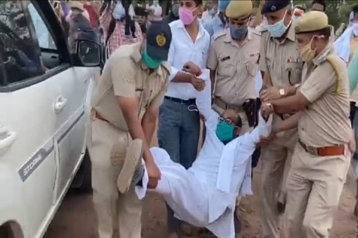 UP: Congress delegation meets Governor Anandiben Patel to seek her intervention in arrest of UPCC chief