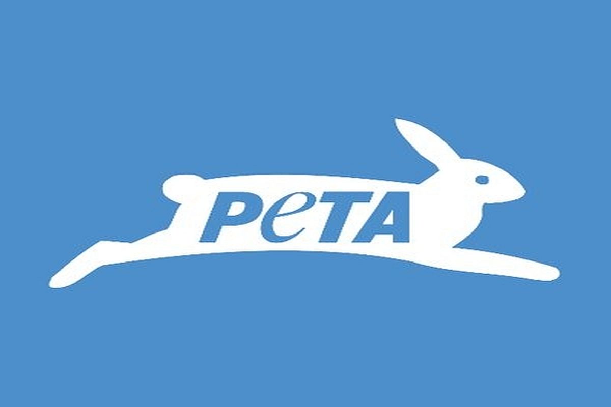 Animal abusers warrants fine following PETA India complaint