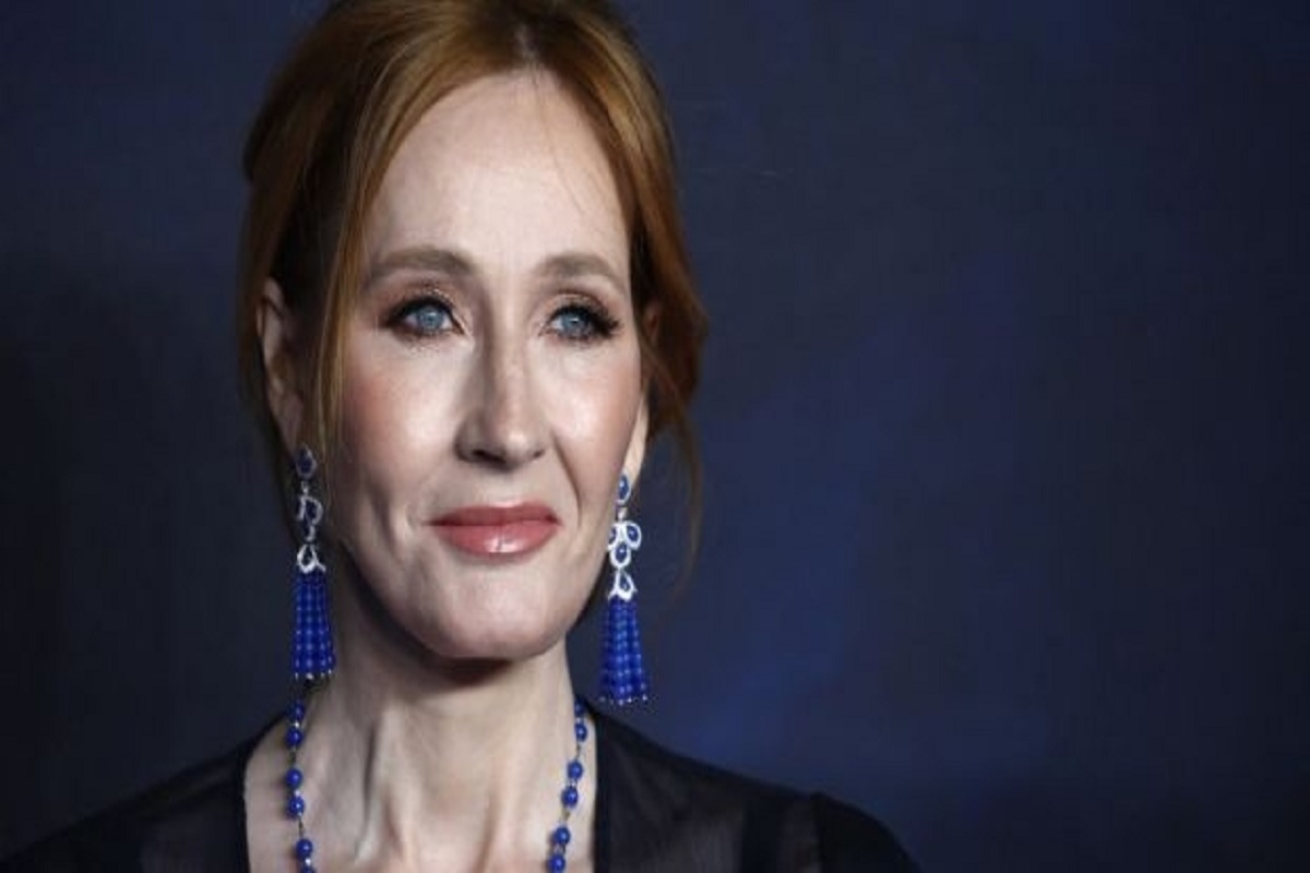 Author JK Rowling receives backlash by netizens for her anti-transgender tweets