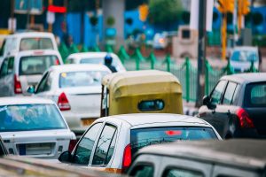 Traffic snarls in Mumbai as Police imposes ‘2-km radius’ rule to curb spread of coronavirus