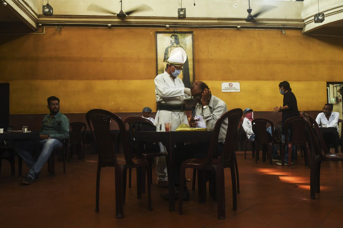With over 20,000 cases in 24 hours India’s COVID-19 tally at 6.25 lakh, death toll climbs to 18,213