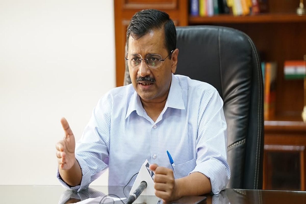 Singapore trip cancelled, Kejriwal tries to mend fences with LG