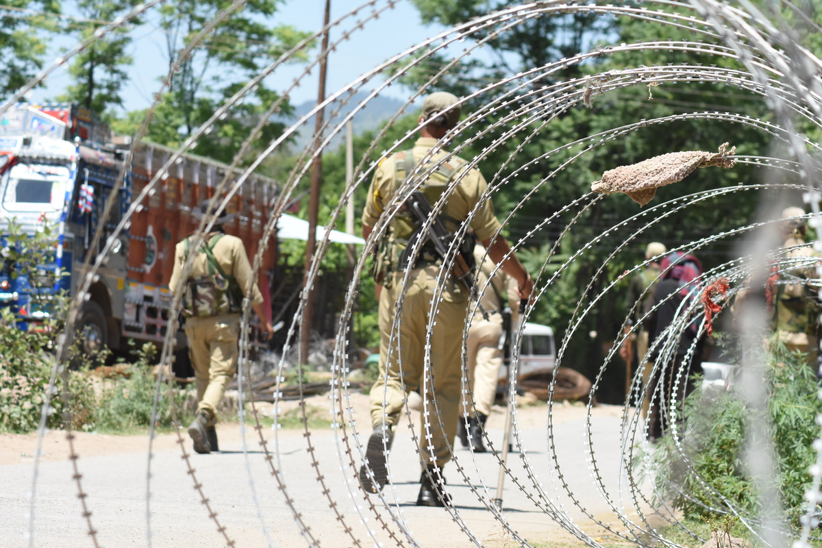 Cop, 3 militants killed in Kashmir gunfights
