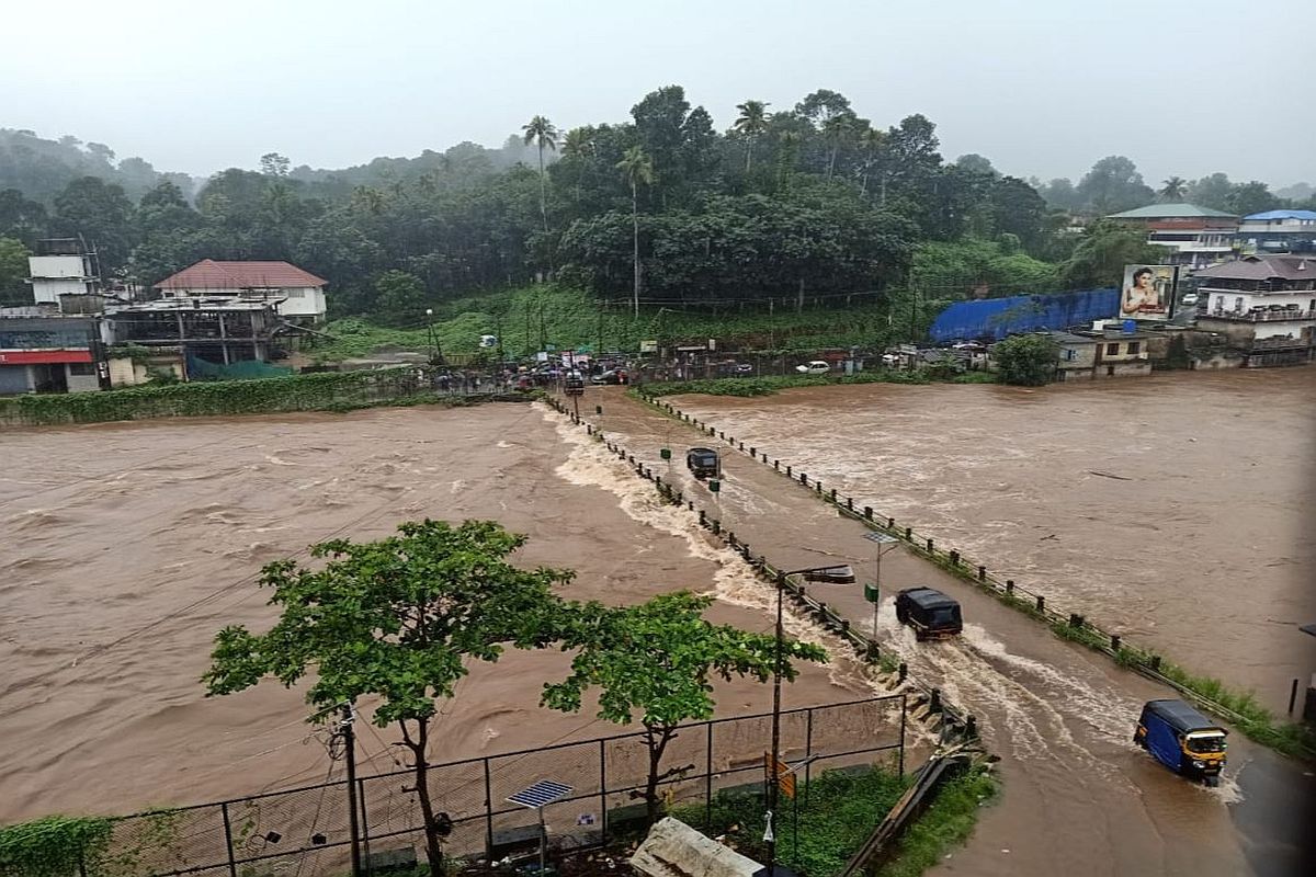 Kerala rains: 6 districts on red alert, opening of dam shutters aggravate flood situation; Mullaperiyar raises concerns